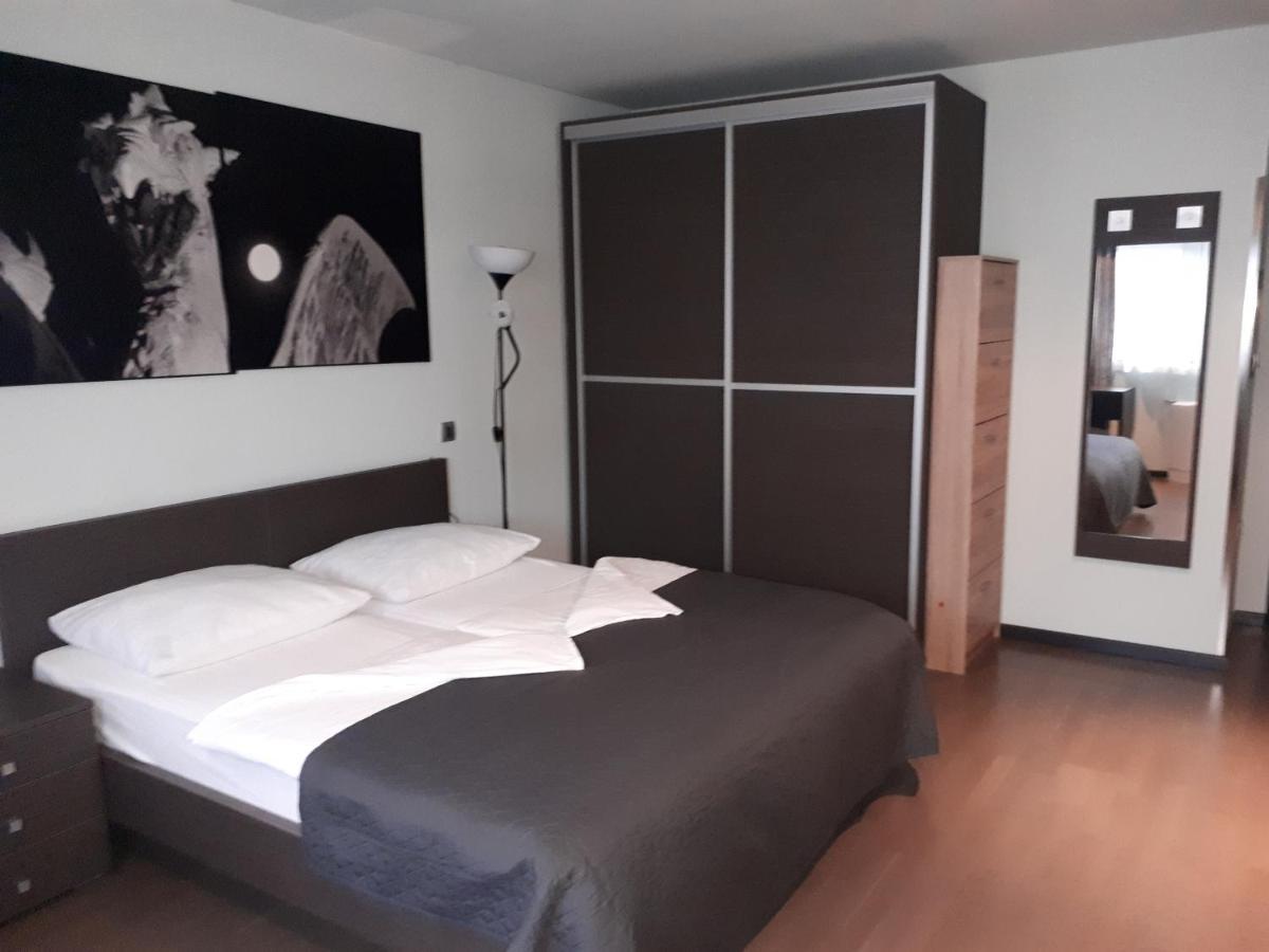 Nitro Rooms Любляна Экстерьер фото