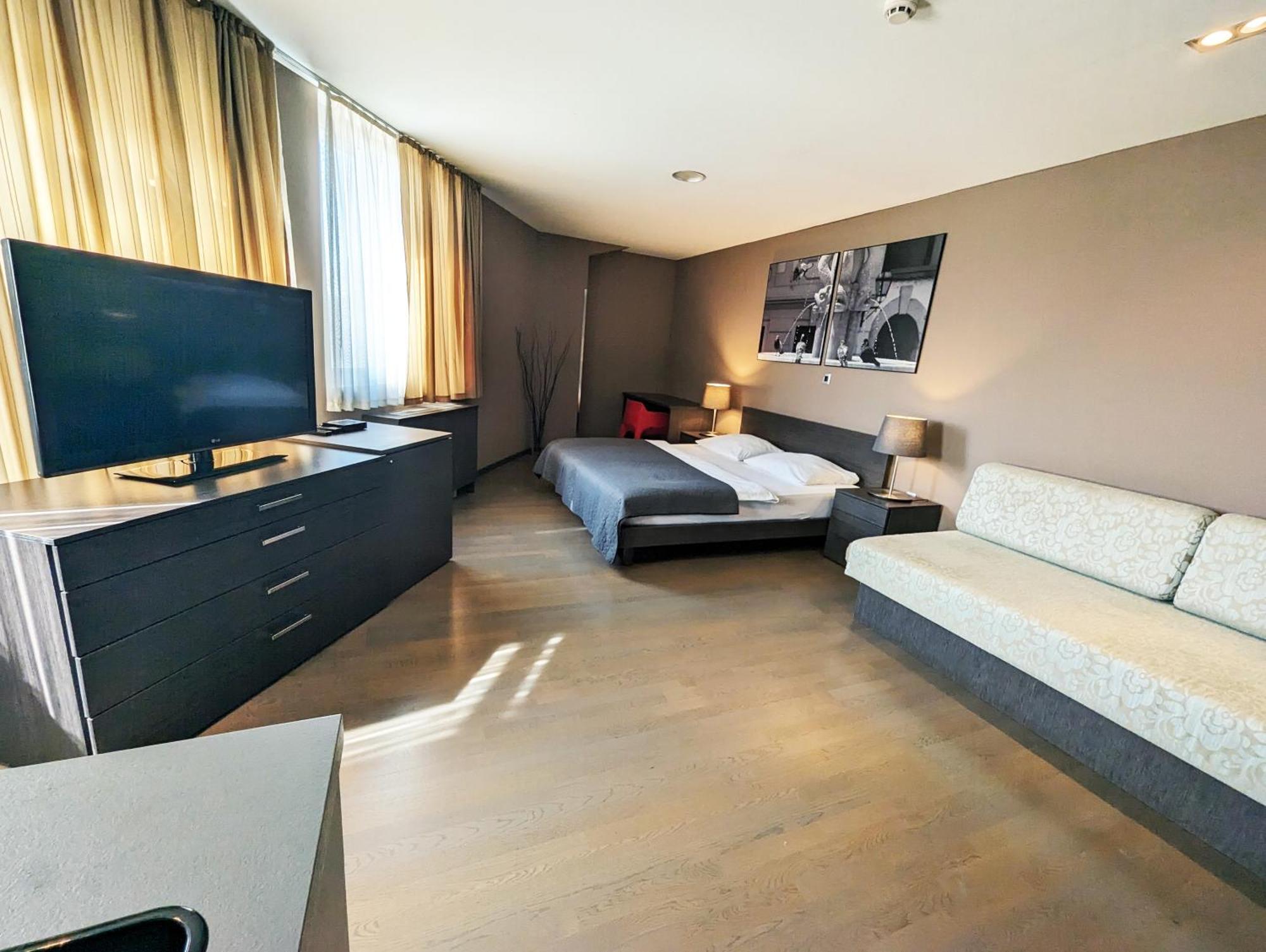 Nitro Rooms Любляна Экстерьер фото